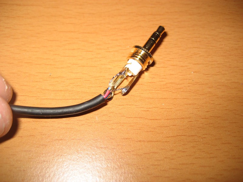 Repairing Headphones: Soldering on the Plug